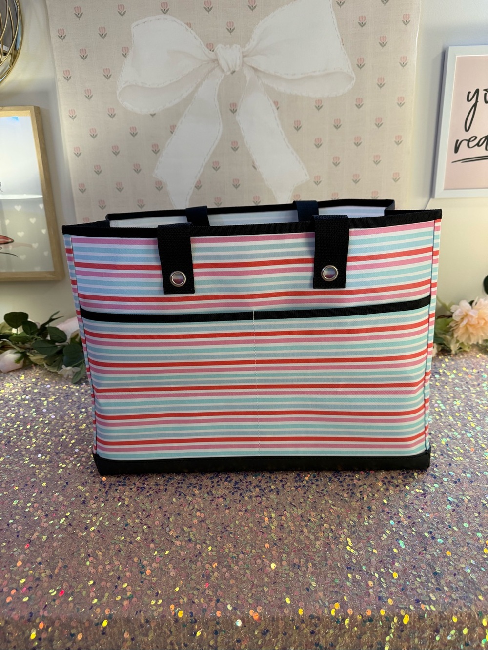 NWT Scout Large Tote Bag in “Popsicle Road" Pattern 🩷🤍🩵 - Picture 2 of 10